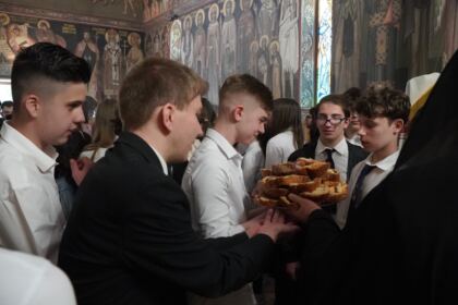 Momente de recunoştinţă şi cinstire pentru Episcopul Melchisedec Ştefănescu, la Dunărea de Jos – fotografia 18