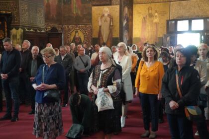 Rugăciune şi daruri pentru persoanele cu deficienţe de vedere – fotografia 14