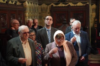 Rugăciune şi daruri pentru persoanele cu deficienţe de vedere – fotografia 24