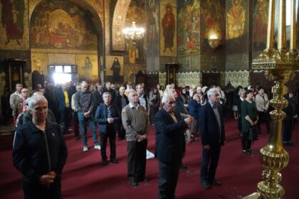 Rugăciune şi daruri pentru persoanele cu deficienţe de vedere – fotografia 25
