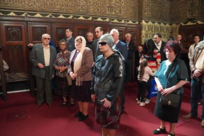 Rugăciune şi daruri pentru persoanele cu deficienţe de vedere – fotografia 26