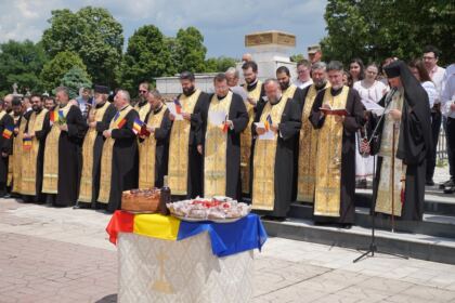 Ziua Eroilor în Arhiepiscopia Dunării de Jos – fotografia 34