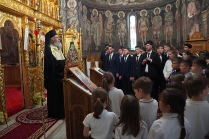 Curs festiv la Seminarul Teologic „Sfântul Andrei“ din Galaţi – fotografia 26