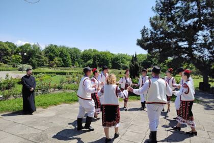 Bucurie și comuniune pentru tineri și vârstnici – fotografia 22
