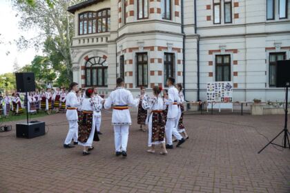 Manifestări cultural-artistice de Ziua Copilului la Galaţi – fotografia 14
