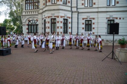 Manifestări cultural-artistice de Ziua Copilului la Galaţi – fotografia 21