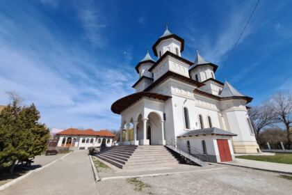 Zi de sărbătoare şi de comuniune pentru vârstnicii gălăţeni – fotografia 1
