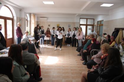 Zi de sărbătoare şi de comuniune pentru vârstnicii gălăţeni – fotografia 12