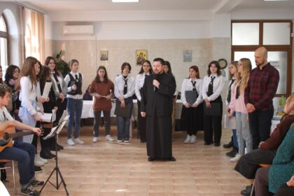 Zi de sărbătoare şi de comuniune pentru vârstnicii gălăţeni – fotografia 19