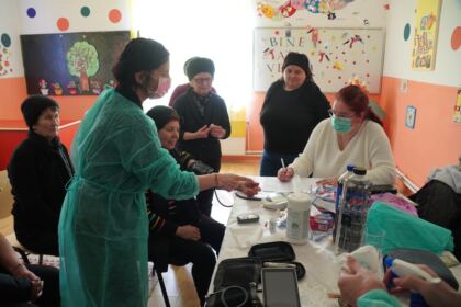 Caravană medicală în localităţile Albina şi Căldăruşa din judeţul Brăila – fotografia 43