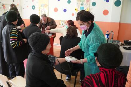 Caravană medicală în localităţile Albina şi Căldăruşa din judeţul Brăila – fotografia 45