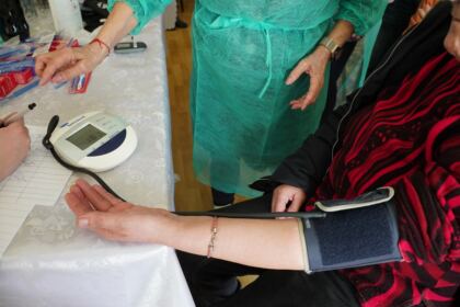 Caravană medicală în localităţile Albina şi Căldăruşa din judeţul Brăila – fotografia 49