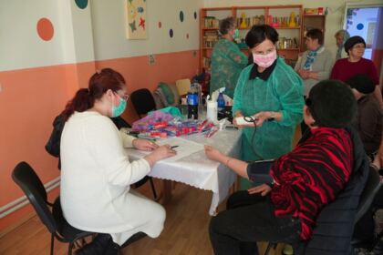 Caravană medicală în localităţile Albina şi Căldăruşa din judeţul Brăila – fotografia 51