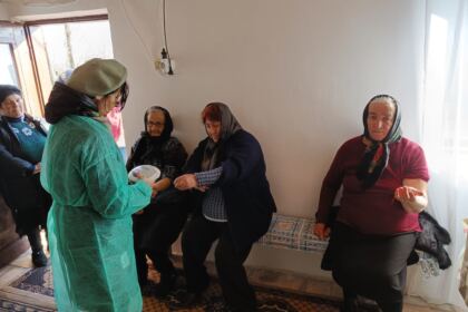 Caravană medicală în localităţile Albina şi Căldăruşa din judeţul Brăila – fotografia 7