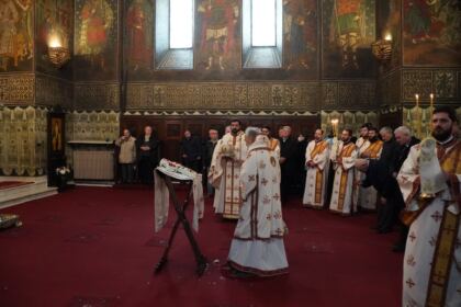 Rugăciune şi filantropie în Duminica Sfintei Cruci la Galaţi – fotografia 7