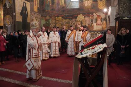 Rugăciune şi filantropie în Duminica Sfintei Cruci la Galaţi – fotografia 8