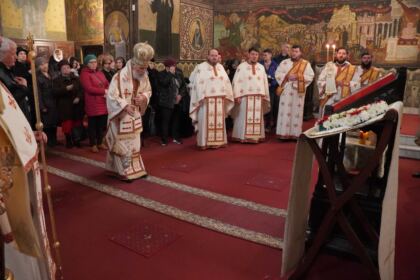 Rugăciune şi filantropie în Duminica Sfintei Cruci la Galaţi – fotografia 9