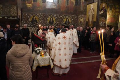 Rugăciune şi filantropie în Duminica Sfintei Cruci la Galaţi – fotografia 11