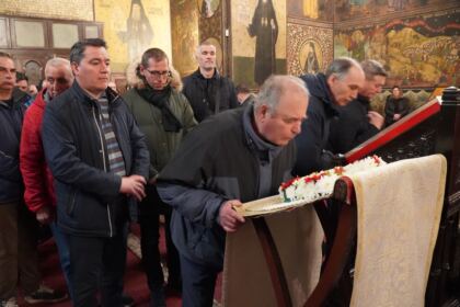 Rugăciune şi filantropie în Duminica Sfintei Cruci la Galaţi – fotografia 13