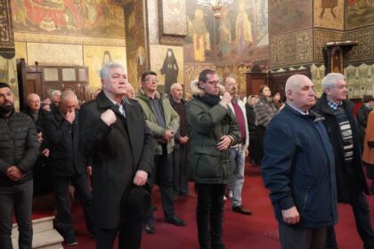 Rugăciune şi filantropie în Duminica Sfintei Cruci la Galaţi – fotografia 18
