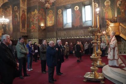 Rugăciune şi filantropie în Duminica Sfintei Cruci la Galaţi – fotografia 24
