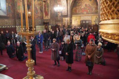Rugăciune şi filantropie în Duminica Sfintei Cruci la Galaţi – fotografia 29