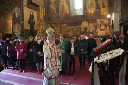 Rugăciune şi filantropie în Duminica Sfintei Cruci la Galaţi – fotografia 31