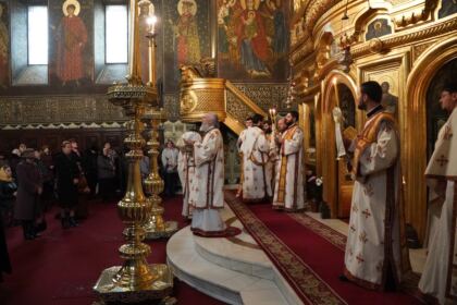 Rugăciune şi filantropie în Duminica Sfintei Cruci la Galaţi – fotografia 33