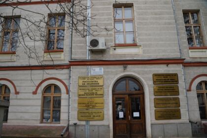 Sărbătoare pentru comunitatea academică din Galaţi – fotografia 1