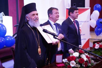 Sărbătoare pentru comunitatea academică din Galaţi – fotografia 18