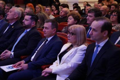 Sărbătoare pentru comunitatea academică din Galaţi – fotografia 20