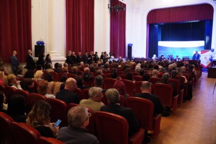 Sărbătoare pentru comunitatea academică din Galaţi – fotografia 32