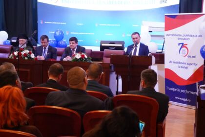 Sărbătoare pentru comunitatea academică din Galaţi – fotografia 38