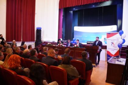 Sărbătoare pentru comunitatea academică din Galaţi – fotografia 40