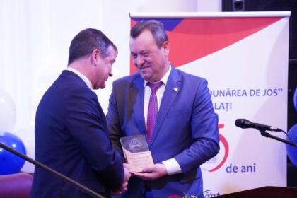 Sărbătoare pentru comunitatea academică din Galaţi – fotografia 47