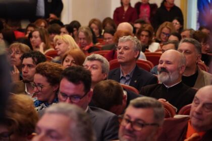Sărbătoare pentru comunitatea academică din Galaţi – fotografia 53