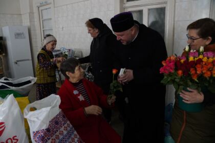 Daruri pentru vârsnicii nevoiaşi din Galaţi – fotografia 24
