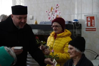 Daruri pentru vârsnicii nevoiaşi din Galaţi – fotografia 28