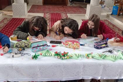 Parohia „Sfântul Spiridon Nou“ din Brăila în colaborare cu Școala Gimnazială „Fănuș Neagu“ Brăila au desfășurat proiectul „Arc peste timp“ – fotografia 3