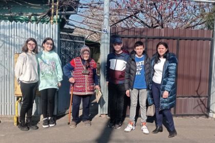 Parohia „Sfântul Spiridon Nou“ din Brăila în colaborare cu Școala Gimnazială „Fănuș Neagu“ Brăila au desfășurat proiectul „Arc peste timp“ – fotografia 13