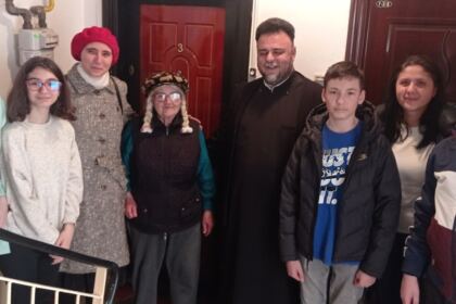 Parohia „Sfântul Spiridon Nou“ din Brăila în colaborare cu Școala Gimnazială „Fănuș Neagu“ Brăila au desfășurat proiectul „Arc peste timp“ – fotografia 16