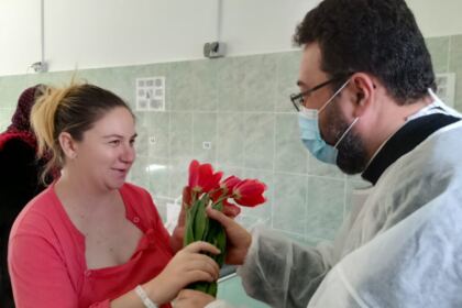 Daruri pentru vârstnicii nevoiaşi şi mamele cu nou-născuţi de la Maternitatea „Buna Vestire“ din Galați – fotografia 7