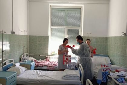 Daruri pentru vârstnicii nevoiaşi şi mamele cu nou-născuţi de la Maternitatea „Buna Vestire“ din Galați – fotografia 8