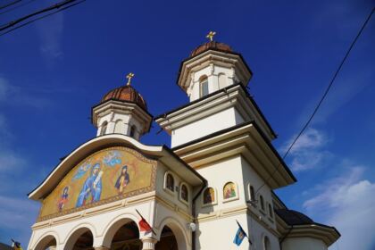 „Marşul pentru viaţă“ în Arhiepiscopia Dunării de Jos – fotografia 1
