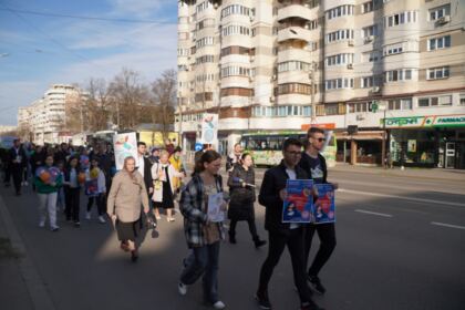 „Marşul pentru viaţă“ în Arhiepiscopia Dunării de Jos – fotografia 6
