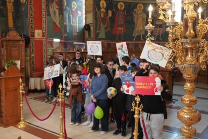 „Marşul pentru viaţă“ în Arhiepiscopia Dunării de Jos – fotografia 12