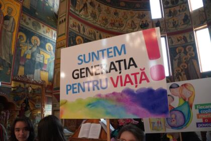 „Marşul pentru viaţă“ în Arhiepiscopia Dunării de Jos – fotografia 15