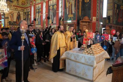 „Marşul pentru viaţă“ în Arhiepiscopia Dunării de Jos – fotografia 24
