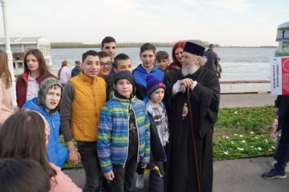 „Marşul pentru viaţă“ în Arhiepiscopia Dunării de Jos – fotografia 9