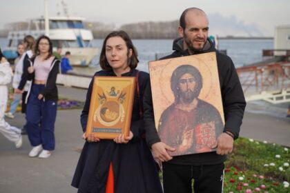 „Marşul pentru viaţă“ în Arhiepiscopia Dunării de Jos – fotografia 11
